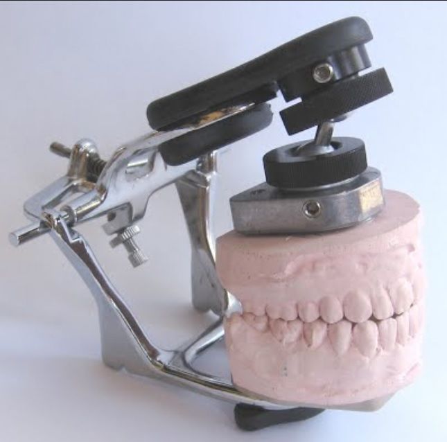 Dental articulator SMARTICULATOR™ Y.T. Dental Solutions