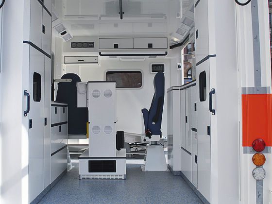 Cribs ambulance / type C / box body 4,2 T | B-MICU Wietmarscher Ambulanz- und Sonderfahrzeug GmbH