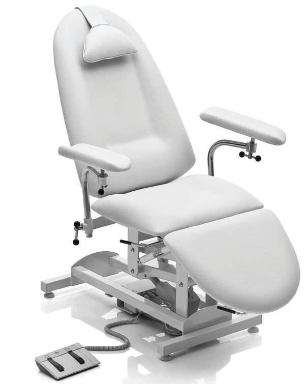 Height-adjustable blood donor armchair / electrical HT610 Centro Forniture Sanitarie