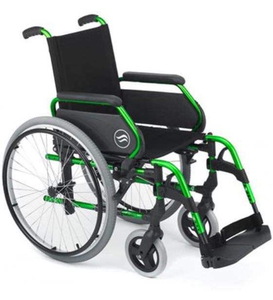 Passive wheelchair / folding Breezy 300 Sunrise Medical