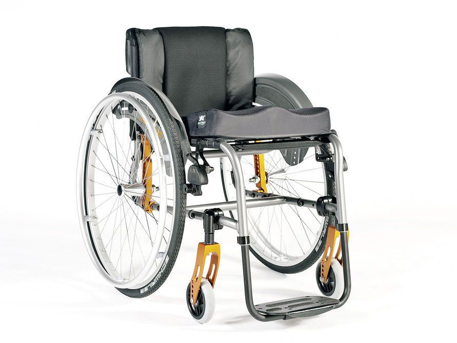 Active wheelchair / height-adjustable / with legrest Life R Sunrise Medical