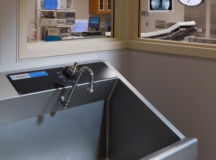 Stainless steel surgical sink / 1-station Amsco® Flexmatic® STERIS