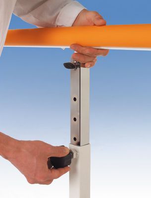 Height-adjustable rehabilitation parallel bars / with base 01328 Chinesport