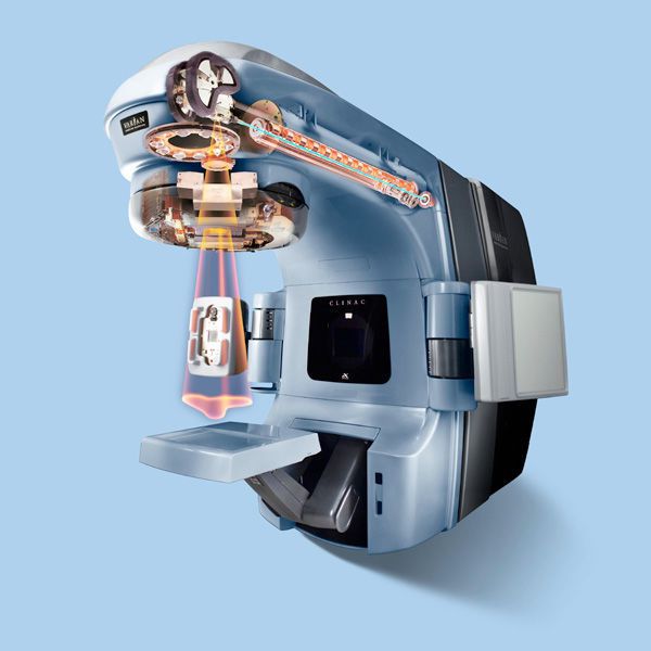 Stereotactic radiosurgery linear particle accelerator / for radiation therapy / robotized positioning tables Clinac iX Linear Varian Medical Systems