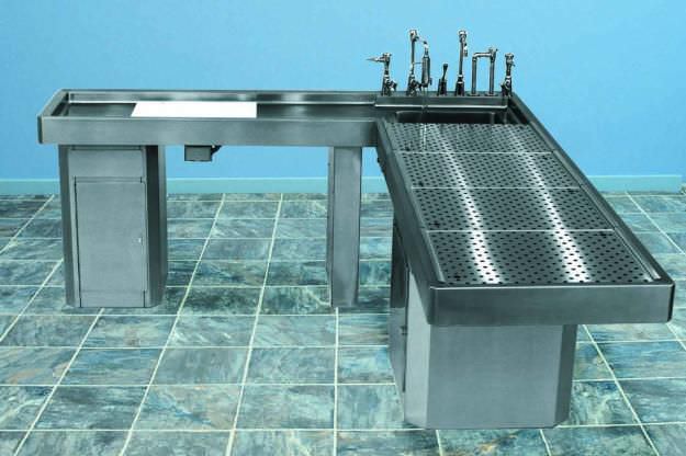 Autopsy table / L-shaped / with sink CE700 Mopec