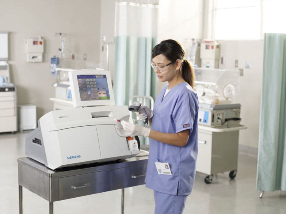 Data management system / automation / laboratory RAPIDComm Siemens Healthcare