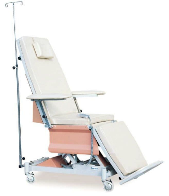 Electrical dialysis chair / on casters / height-adjustable / 3 sections K067 Kenmak Hospital Furnitures