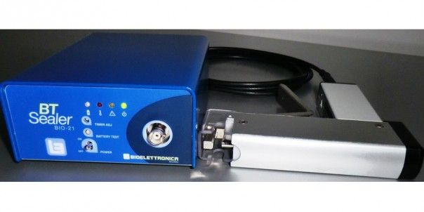 Blood bag tube thermosealer / battery-operated BT Sealer BIO21 Bioelettronica