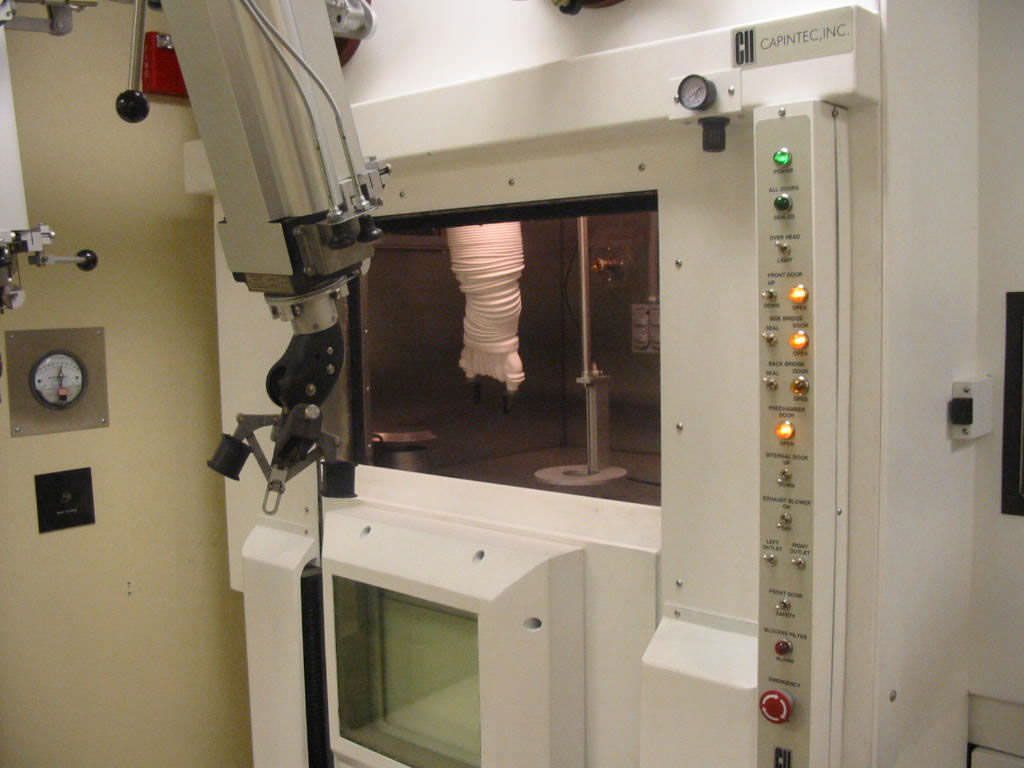 Safety cabinet / laboratory CLASS 100 CGMP Capintec