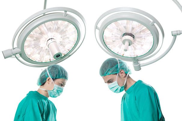 LED surgical light / ceiling-mounted / 2-arm 140 000 - 160 000 lux | VIDA V SERIES ConVida Healthcare & Systems