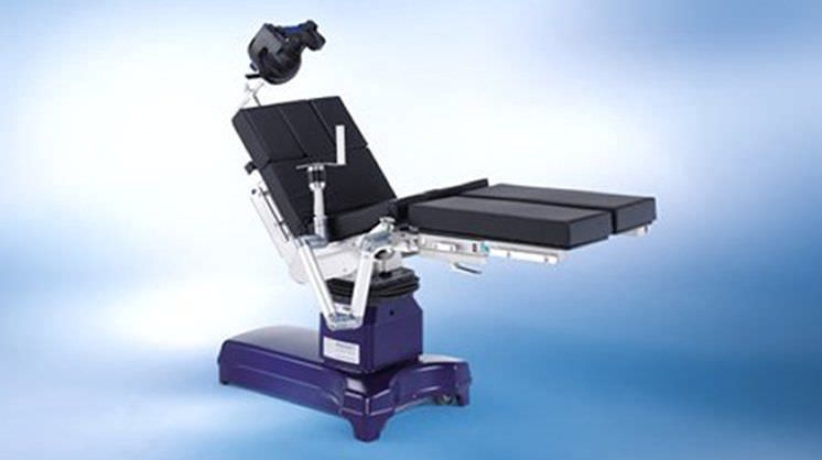 Universal operating table / electro-hydraulic / on casters ALPHASTAR PRO MAQUET