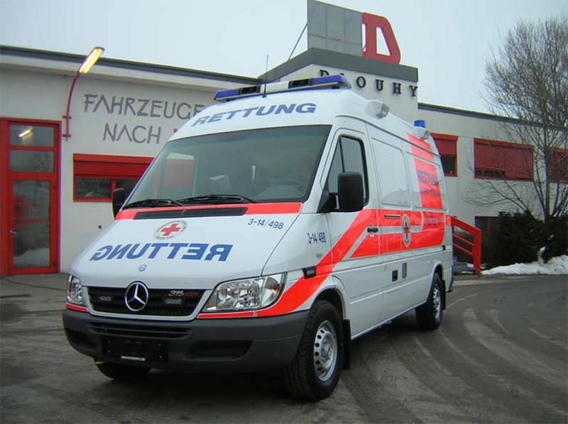 Intensive care medical ambulance / van Merc Sprinter Dlouhy , Fahrzeugbau