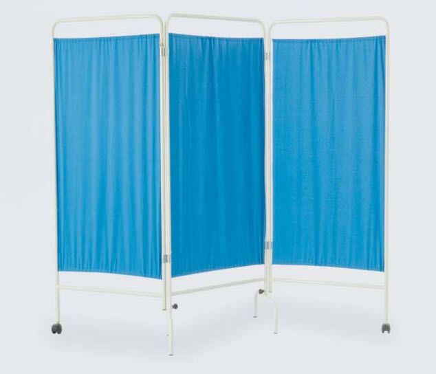 Hospital screen / on casters / with curtain / 3-panel 90115102 Dolsan Medical Equipment Industry