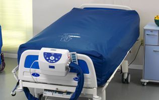 Hospital bed mattress / anti-decubitus / dynamic air / tube Bari-Breeze™ ArjoHuntleigh