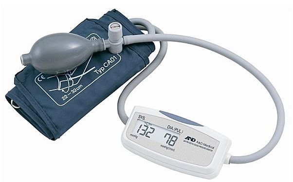 Semi-automatic blood pressure monitor / electronic / arm UA-704 A&D Company, Limited