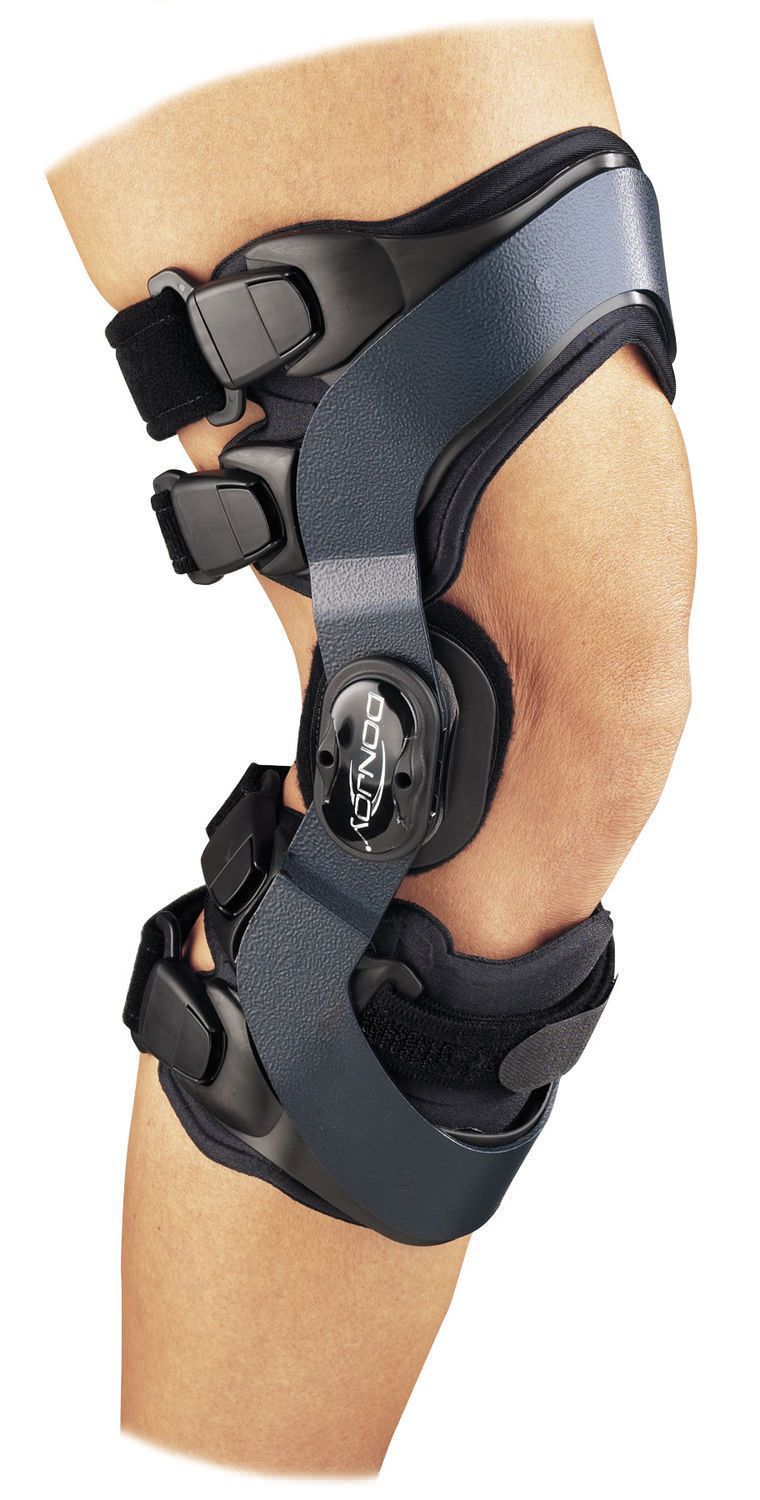 Knee orthosis (orthopedic immobilization) / knee distraction (osteoarthritis) / articulated OA Everyday™ DonJoy