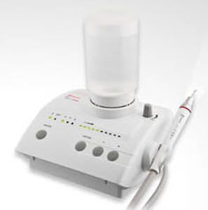 Ultrasonic dental scaler / with LED light UDS-E LED Guilin Woodpecker Medical Instrument Co., Ltd.