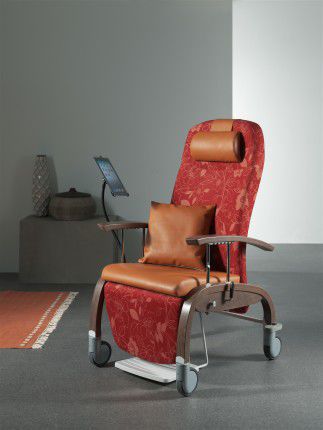 Medical sleeper chair / on casters / with legrest / reclining / manual Fero 04972 Haelvoet