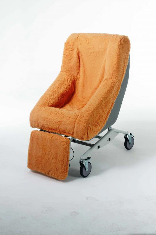 Reclining medical sleeper chair / on casters / manual COSY CHAIR V101-4100 Horcher Medical Systems