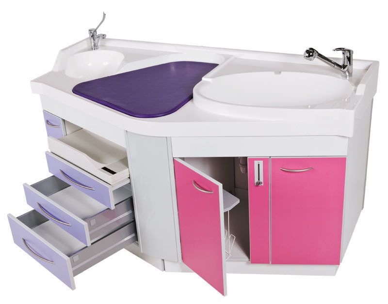 Changing table / with bath / with sink Pediamax Loxos