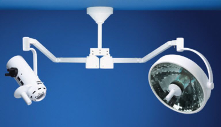 Halogen surgical light / with video camera / ceiling-mounted / 1-arm Centurion Excel Medical Illumination International