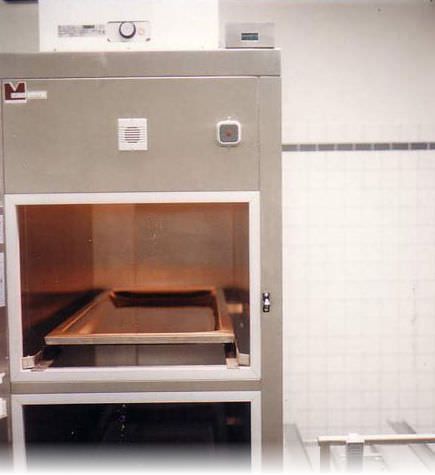 1-body refrigerated mortuary cabinet MA-1100 MEDIS Medical Technology