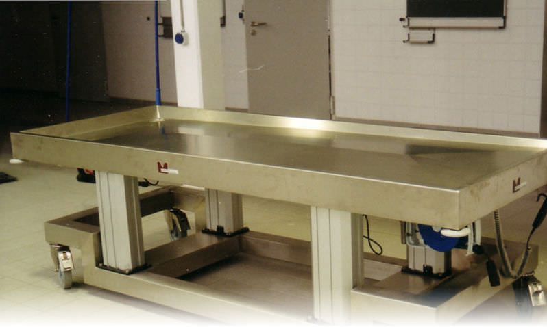 Necropsy table / height-adjustable / electric / on casters 1200 kg | MA-2038 MEDIS Medical Technology