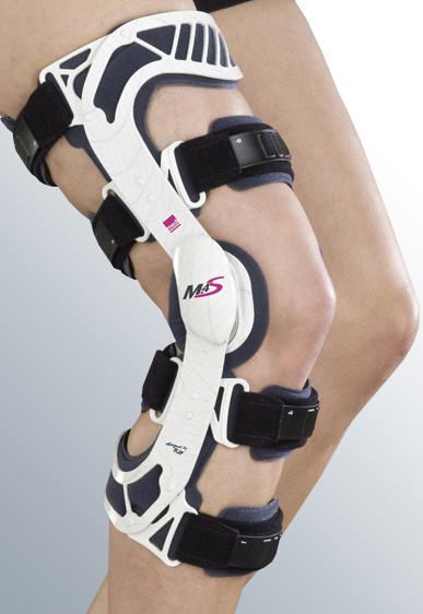 Knee orthosis (orthopedic immobilization) / knee ligaments stabilisation / articulated M.4®S medi