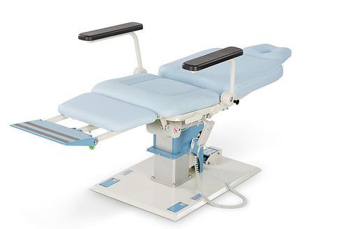 Minor surgery examination chair / 3-section 6900 Series Lojer