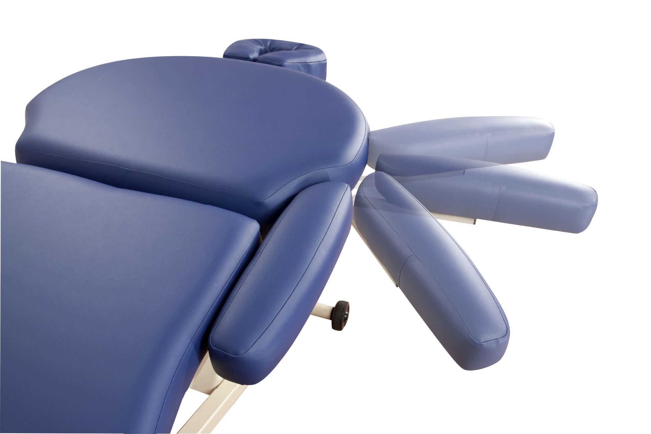 Electrical massage table / height-adjustable / on casters / 3 sections PT400M Oakworks Med
