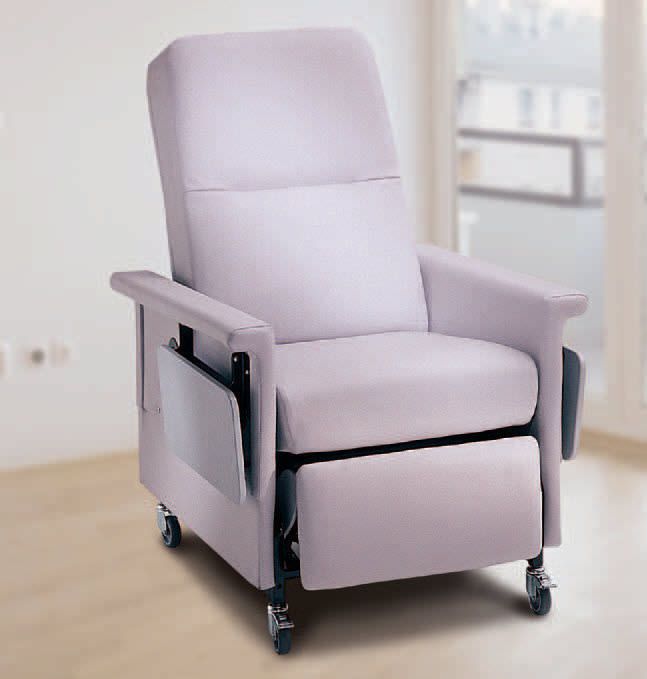 Reclining medical sleeper chair / with legrest / on casters / manual 59 series Champion