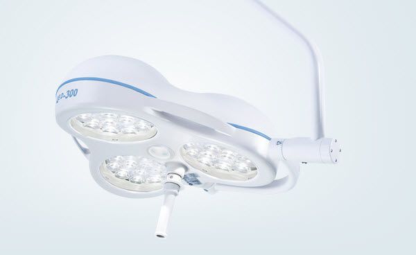 LED surgical light / ceiling-mounted / 1-arm 150 000 lux | LED 300 DF Dr. Mach