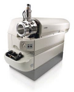 Fluid chromatography system / LC/MS/MS / coupled to a mass spectrometer / QIT 3200 QTRAP® AB SCIEX