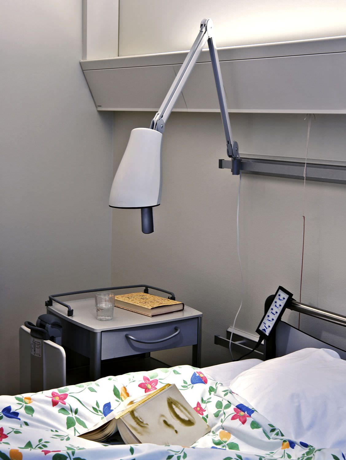 Healthcare facility lighting Carelite Glamox Luxo