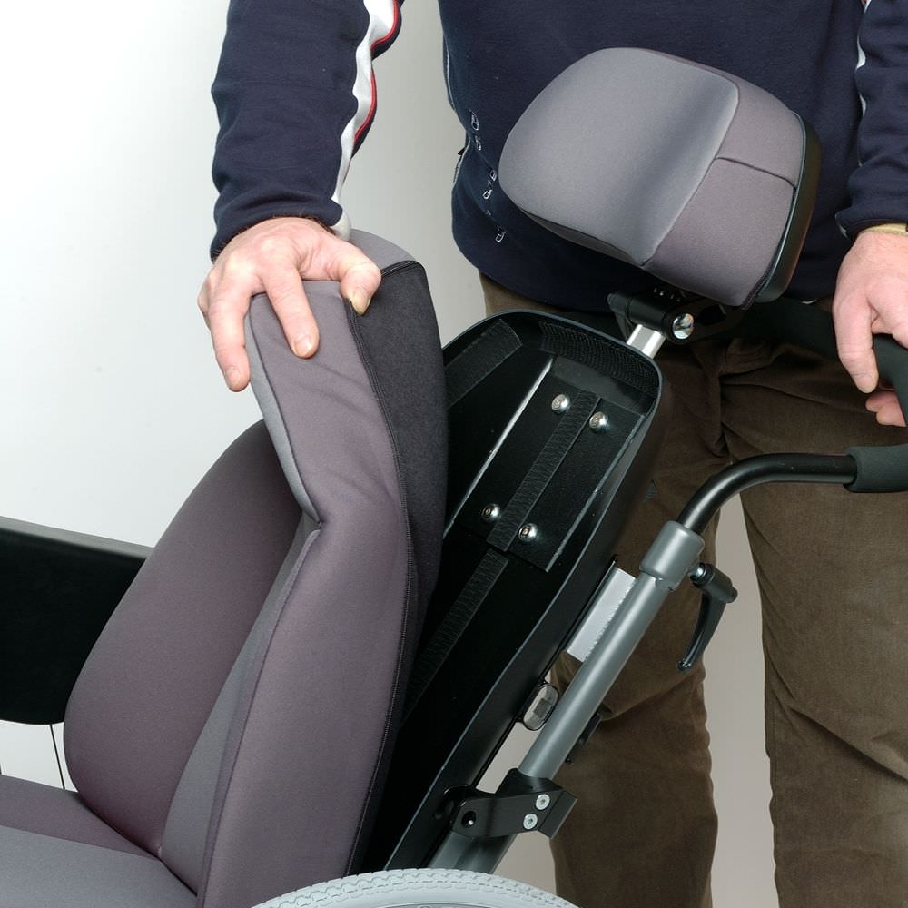 Passive wheelchair / reclining / bariatric Cirrus 4 Handicare