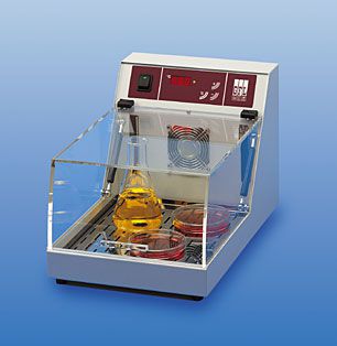 Compact laboratory incubator 8 °C ... 60 °C | 4010 GFL Gesellschaft für Labortechnik