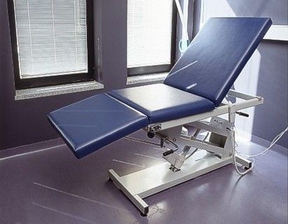 Electrical examination table / height-adjustable / 3-section Doctor IMO