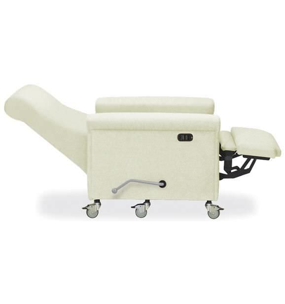 Medical sleeper chair / on casters / reclining / manual / bariatric Eastside 426-15-650 IoA Healthcare