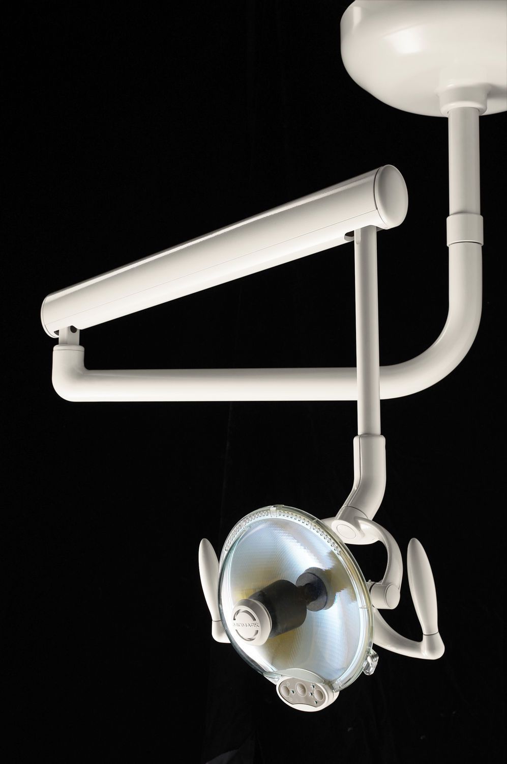 Ceiling-mounted dental light / 1-arm 15 000 - 27 000 lux MIDMARK