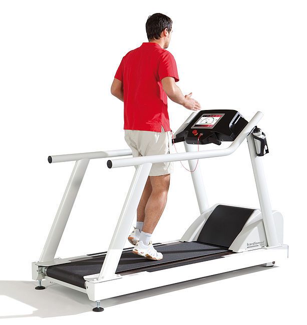 Treadmill with handrails 0.2 - 25 km/h | kardiomed 700 Tour proxomed Medizintechnik