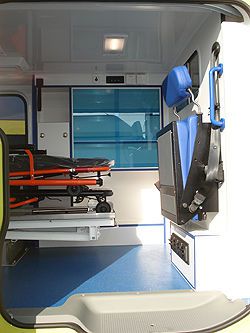Transport medical ambulance / van Opel Vivaro L2H1 C. Miesen
